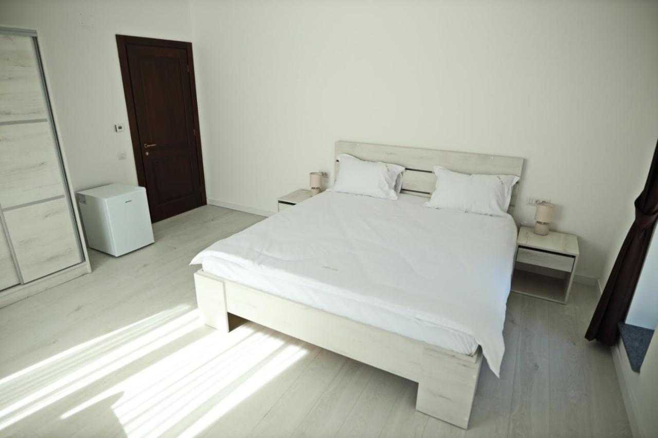 피테슈티 Casa Vys 아파트 외부 사진