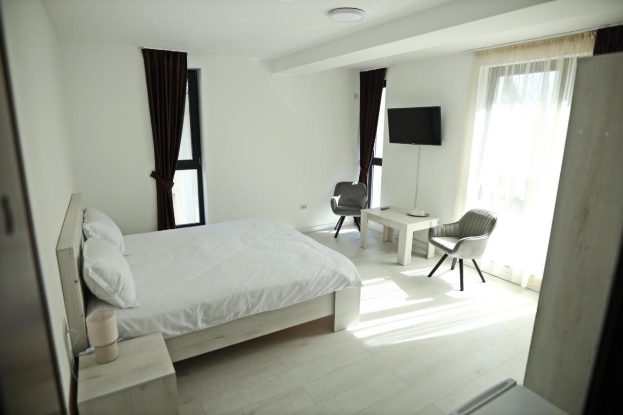 피테슈티 Casa Vys 아파트 외부 사진