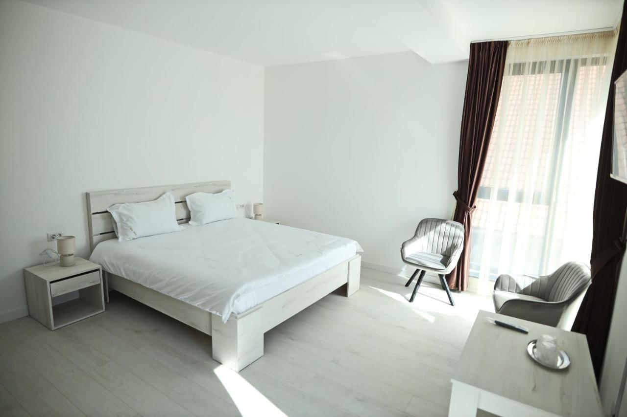 피테슈티 Casa Vys 아파트 외부 사진