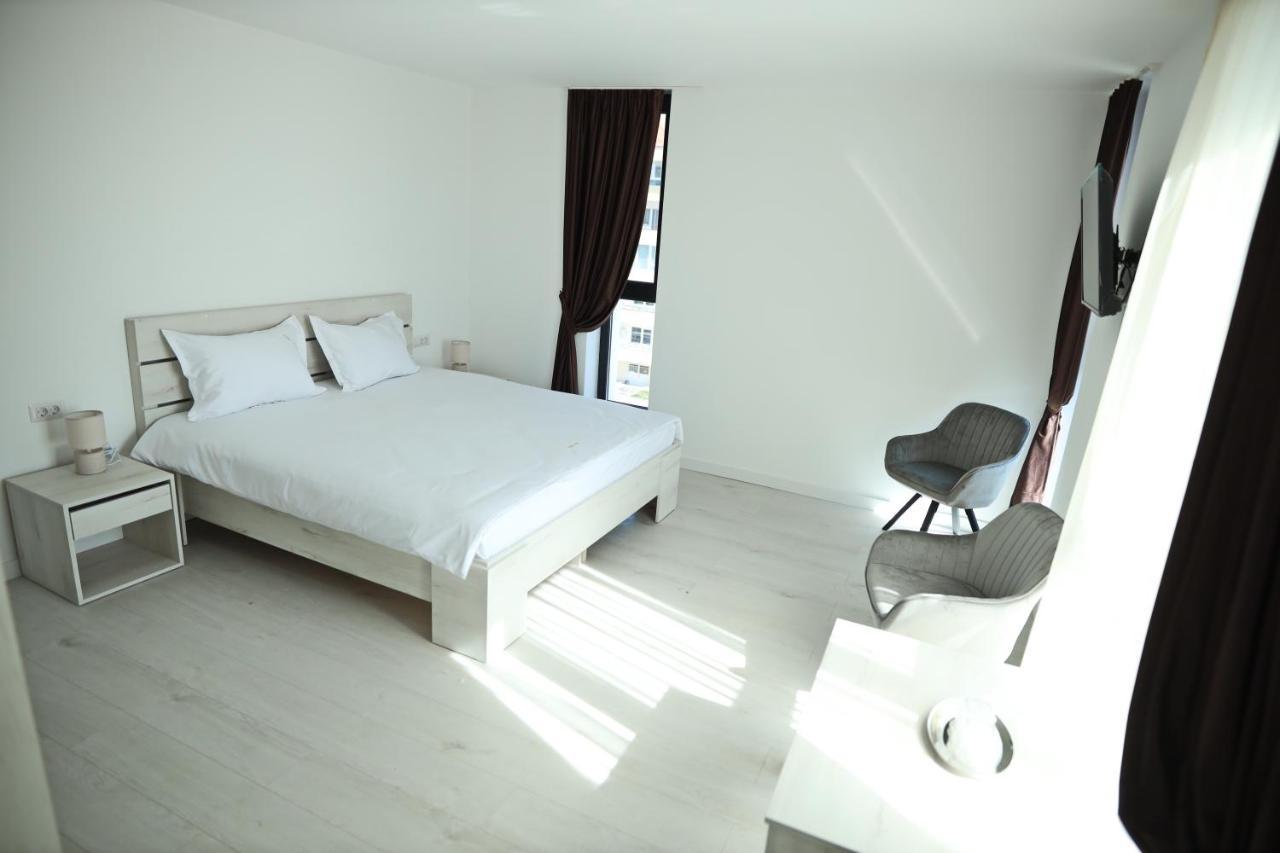 피테슈티 Casa Vys 아파트 외부 사진